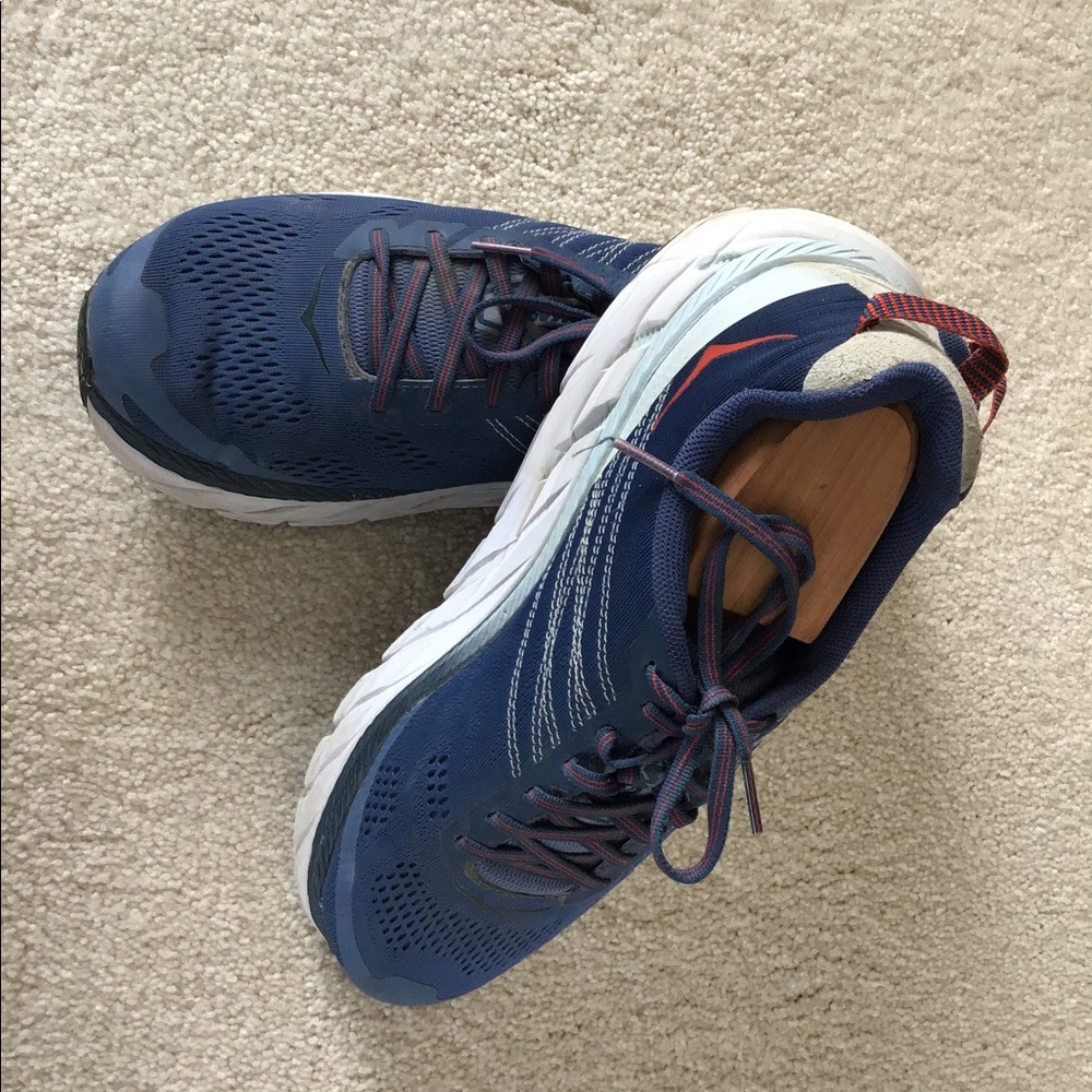 Hoka One One Mens Size 10 wide Clifton 6